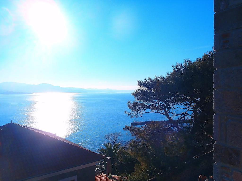 Grand View Rhea Villa Митимна Екстериор снимка