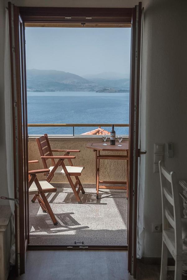 Grand View Rhea Villa Митимна Екстериор снимка